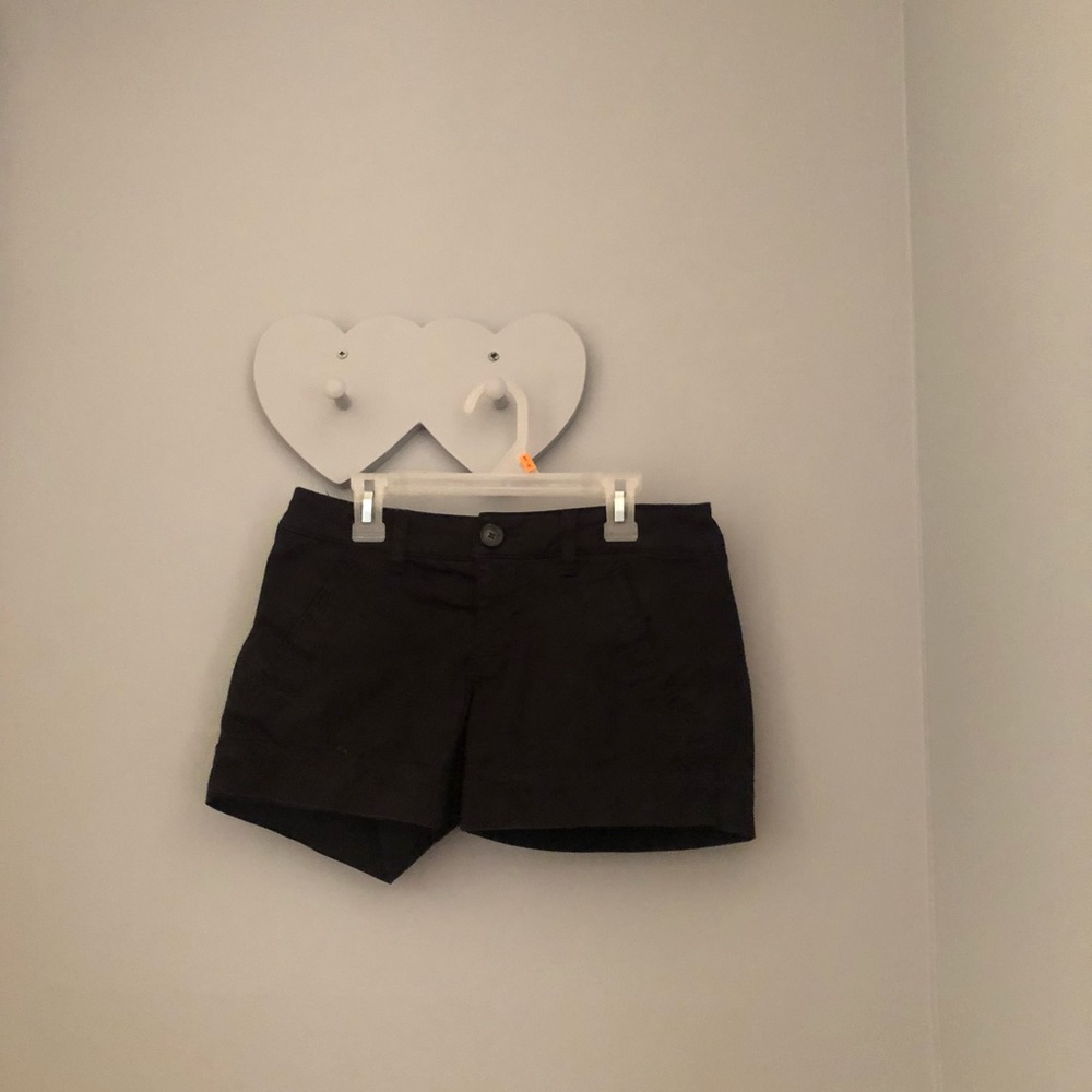 ❌ SOLD ❌ American Eagle Twill Midi Shorts - Picture 2 of 3
